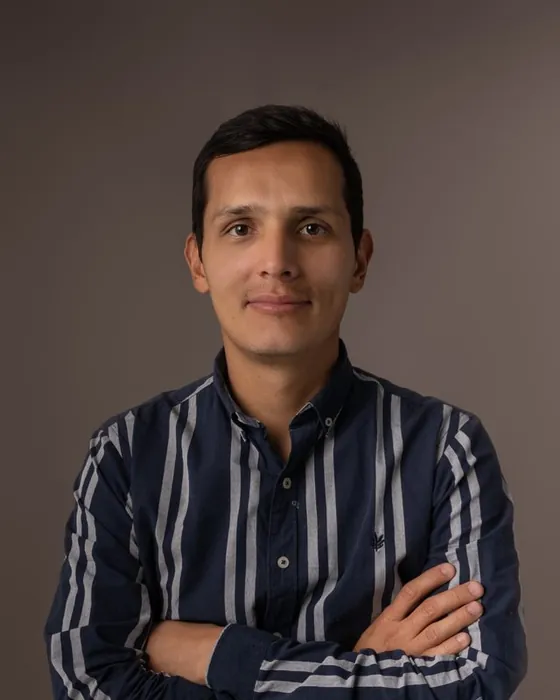 Jhonatan Contreras, equipo de Zona Wireless